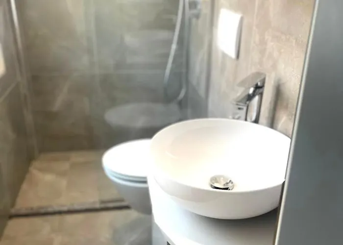 Alb בית הארחה טיראנה