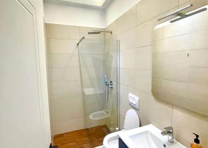 בית הארחה Alb טיראנה