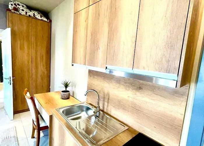 Alb ゲストハウス ティラナ